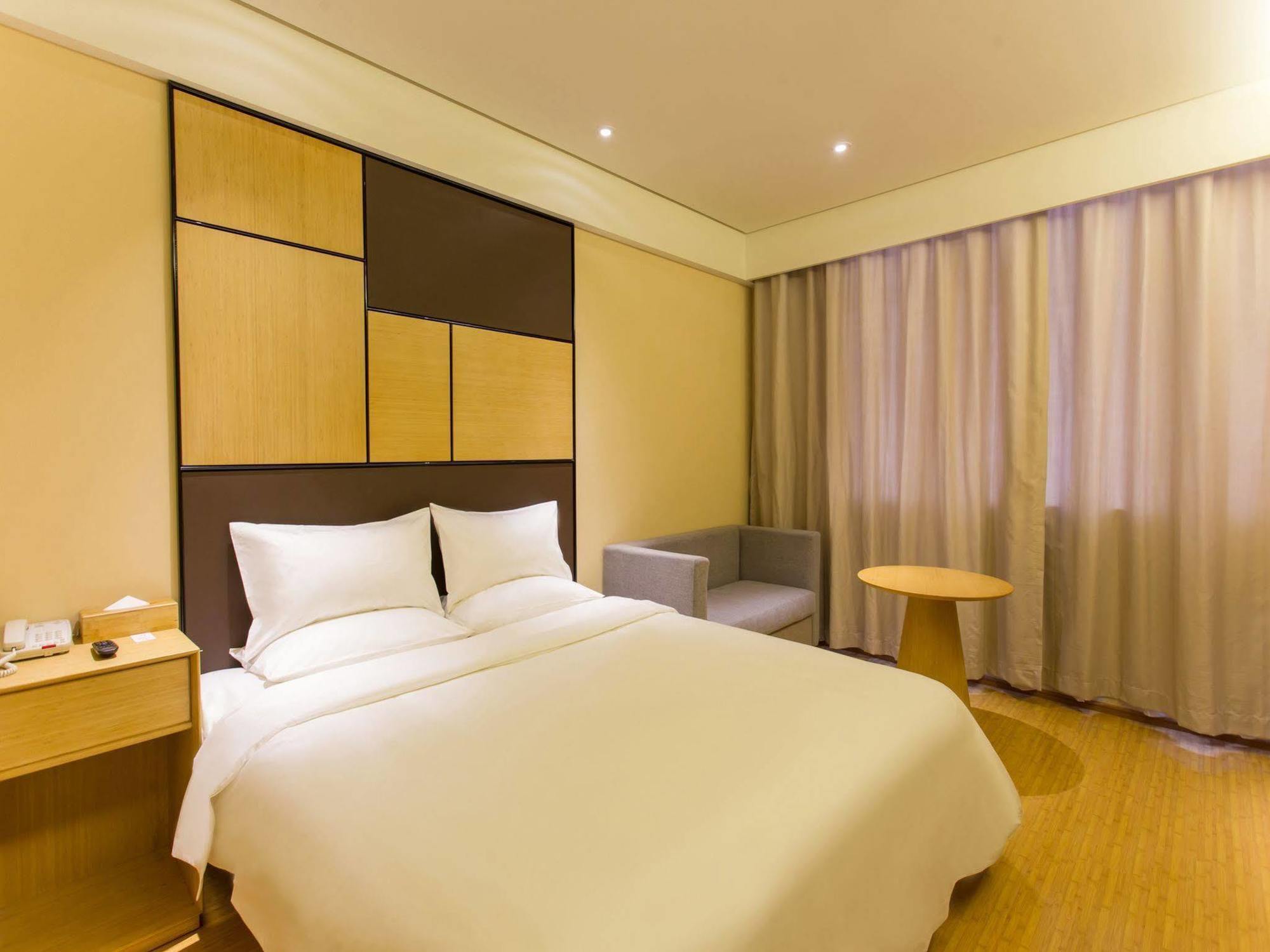 Ji Hotel Shanghai Oriental Pearl Tower Extérieur photo